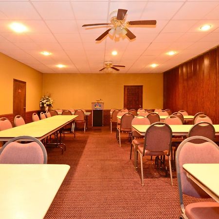 Americas Best Value Inn Iola Business photo