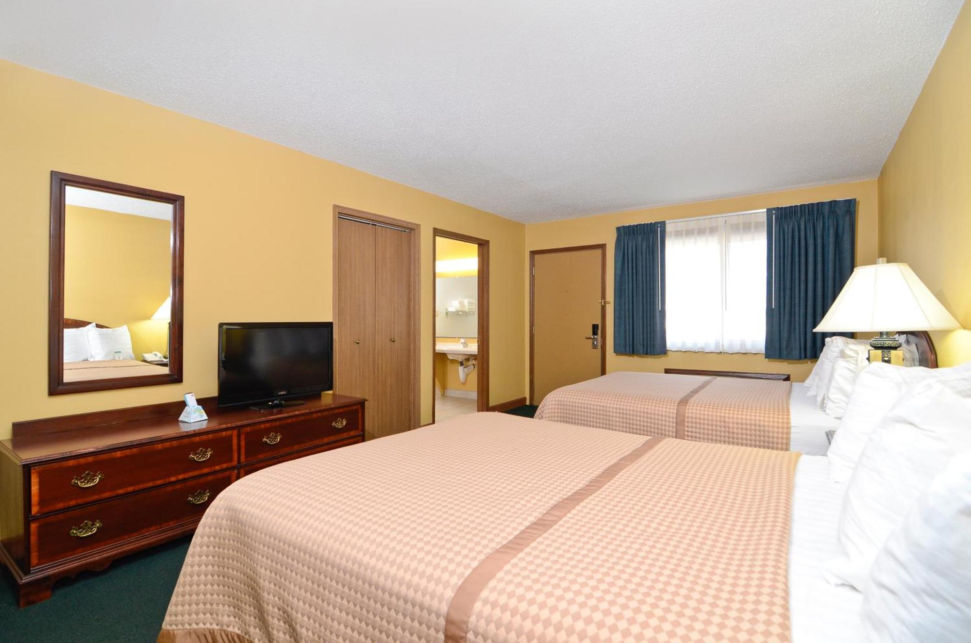 Americas Best Value Inn Iola Exterior photo