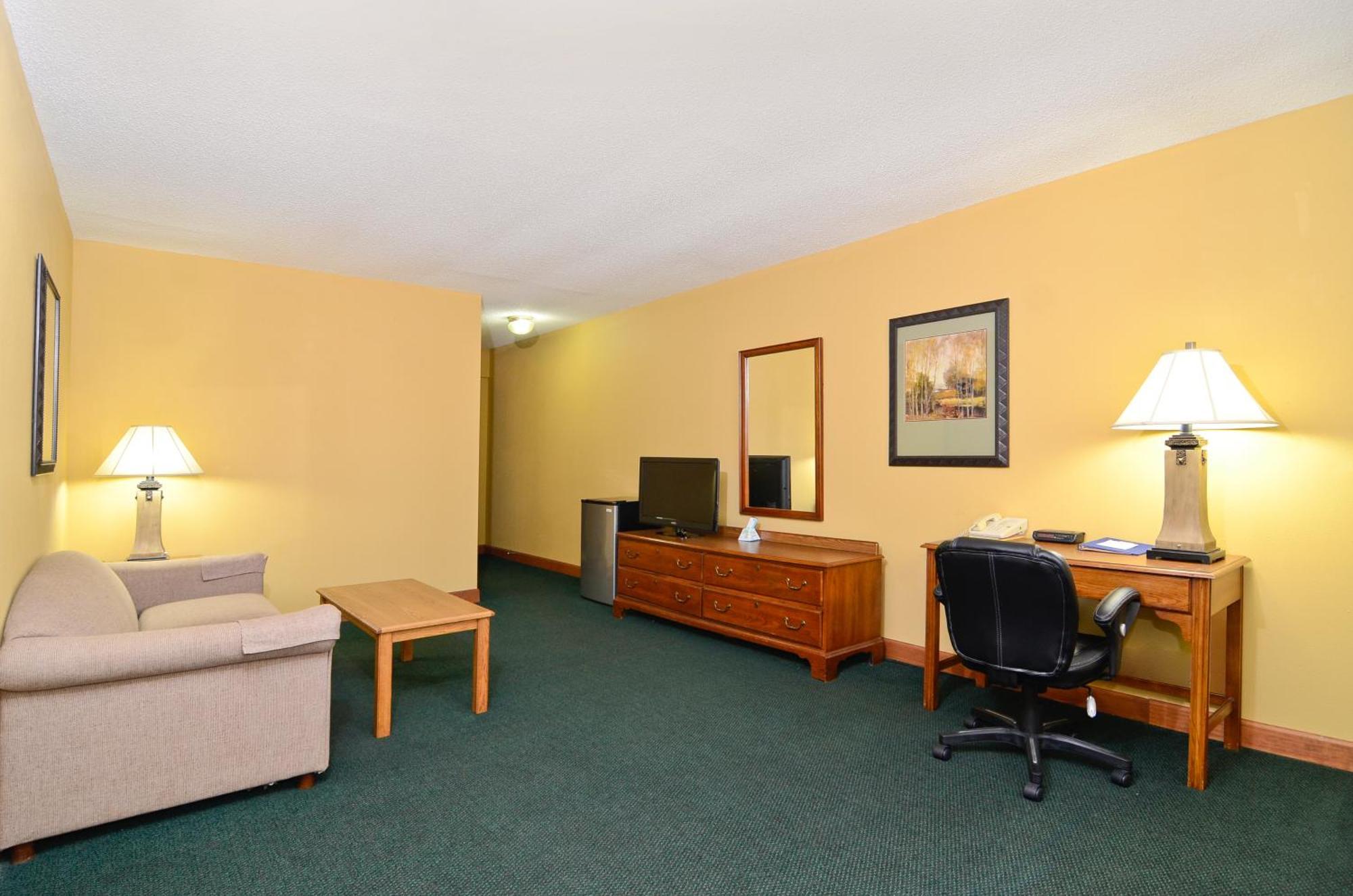 Americas Best Value Inn Iola Exterior photo